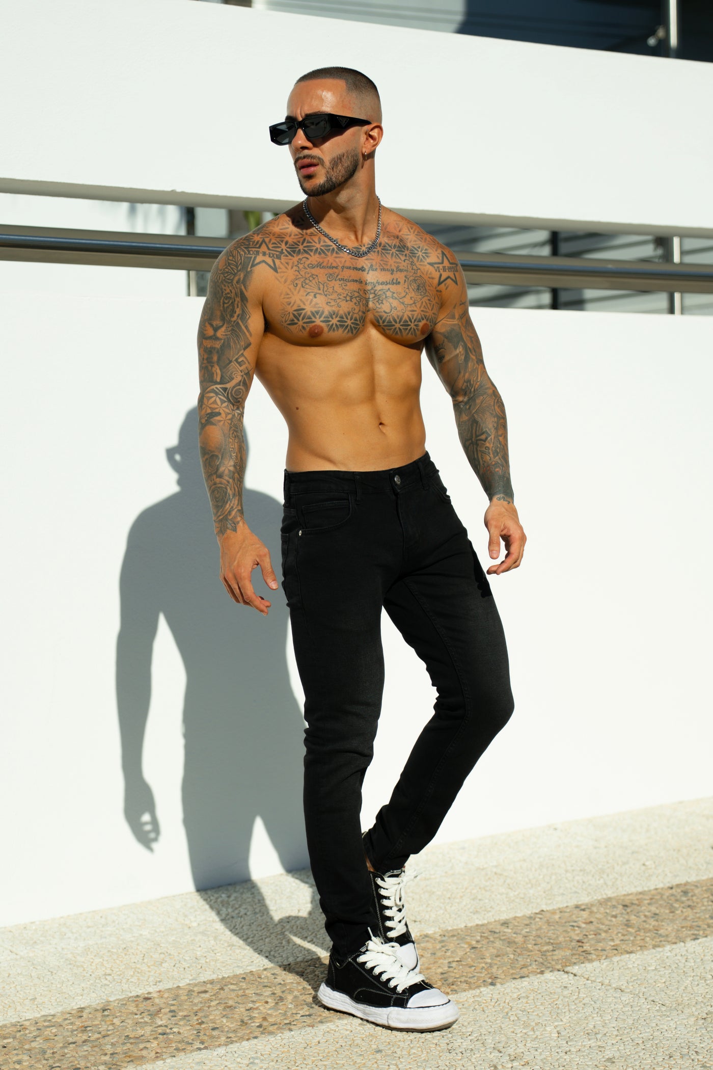 THE JUDE SLIM JEANS - BLACK