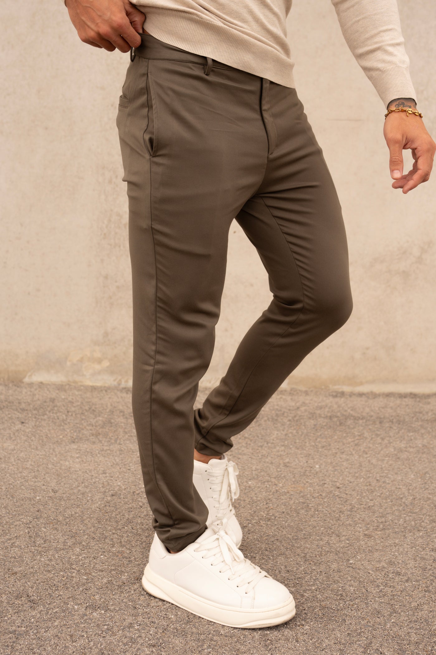 THE SLIM FIT TROUSER - GREEN