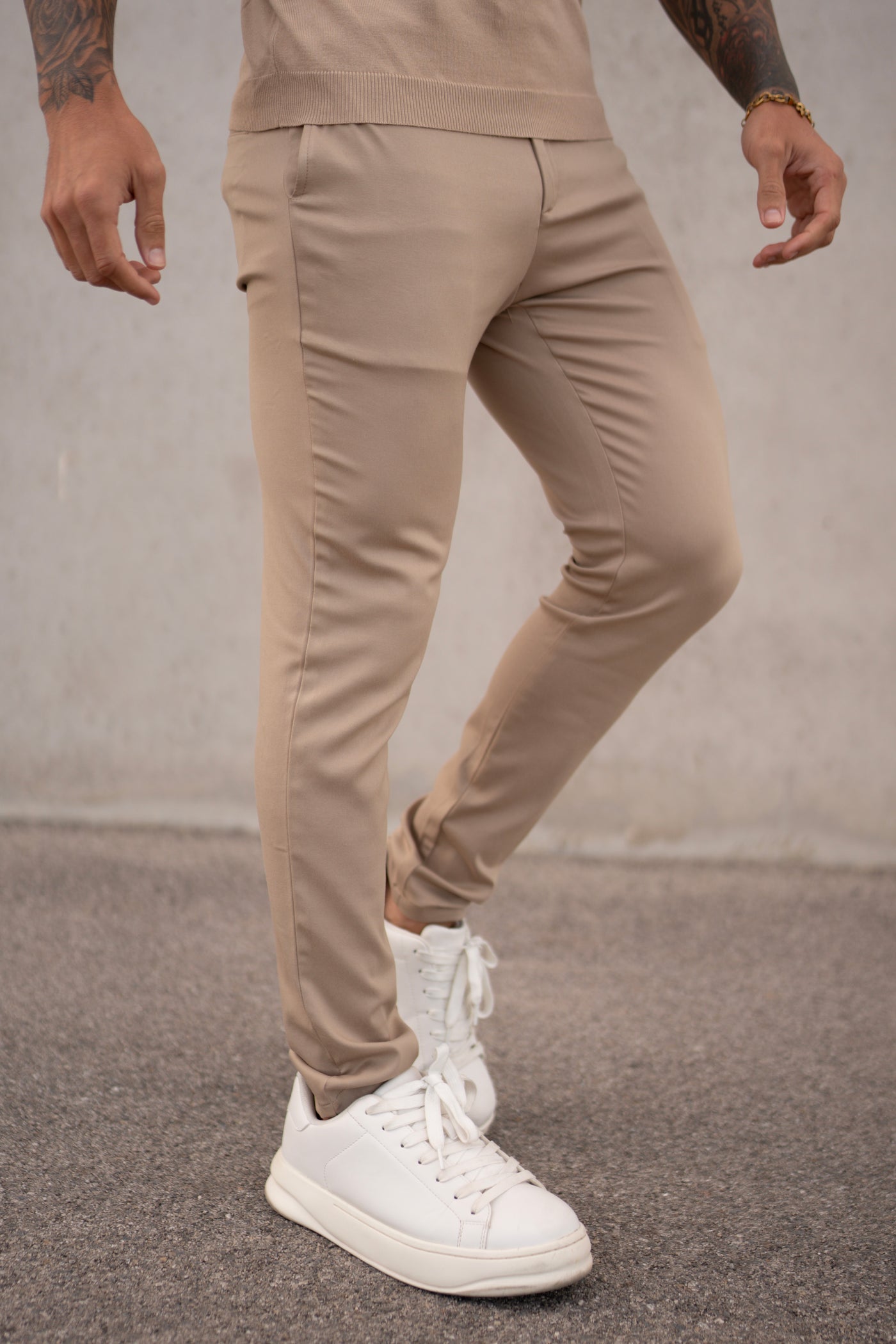 THE SLIM FIT TROUSER - BEIGE