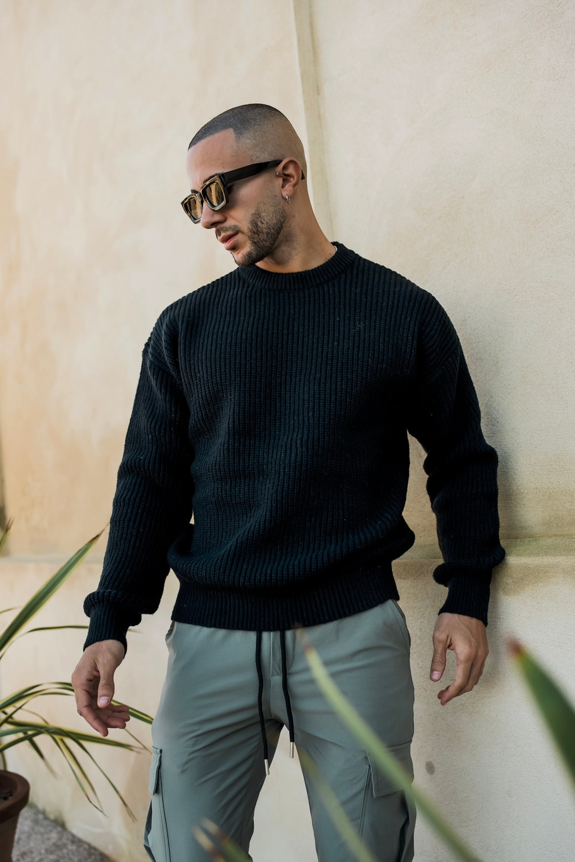 THE WOOLEN KNIT SWEATER - BLACK