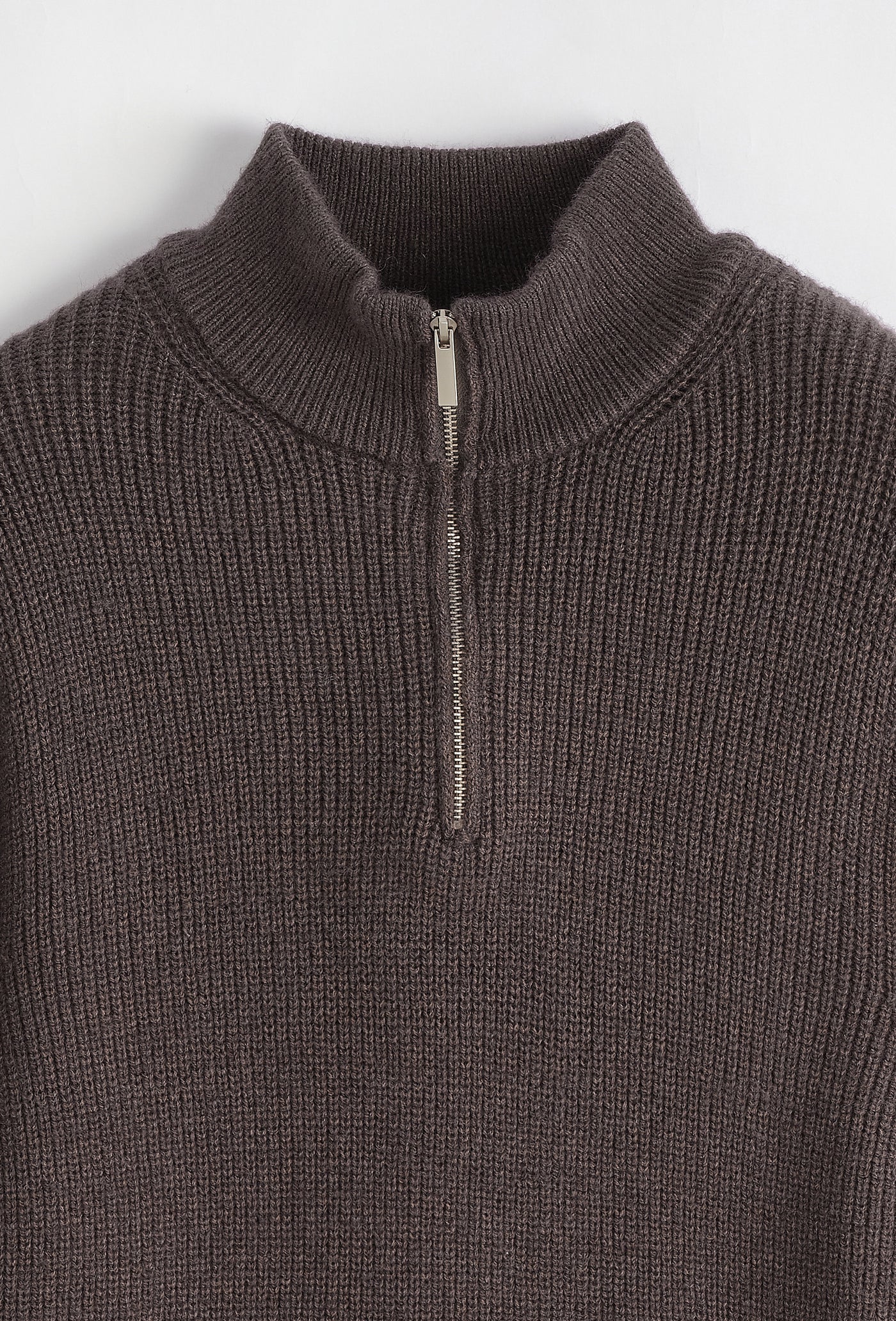 THE ENZO HALFZIP SWEATER - BROWN
