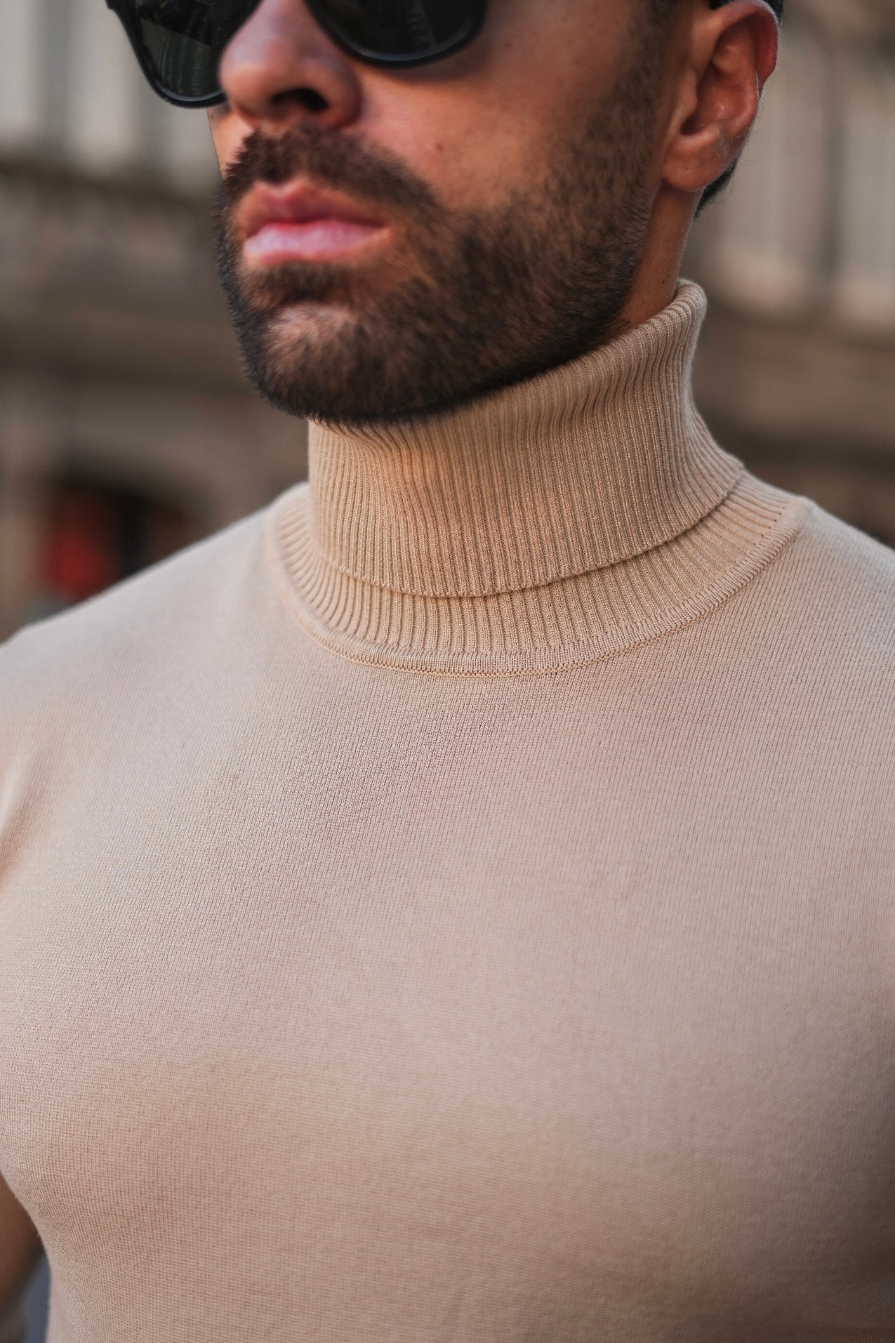 THE TURTLENECK  KNIT - BEIGE