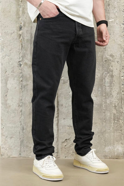 STRAIGHT FIT JEANS - BLACK
