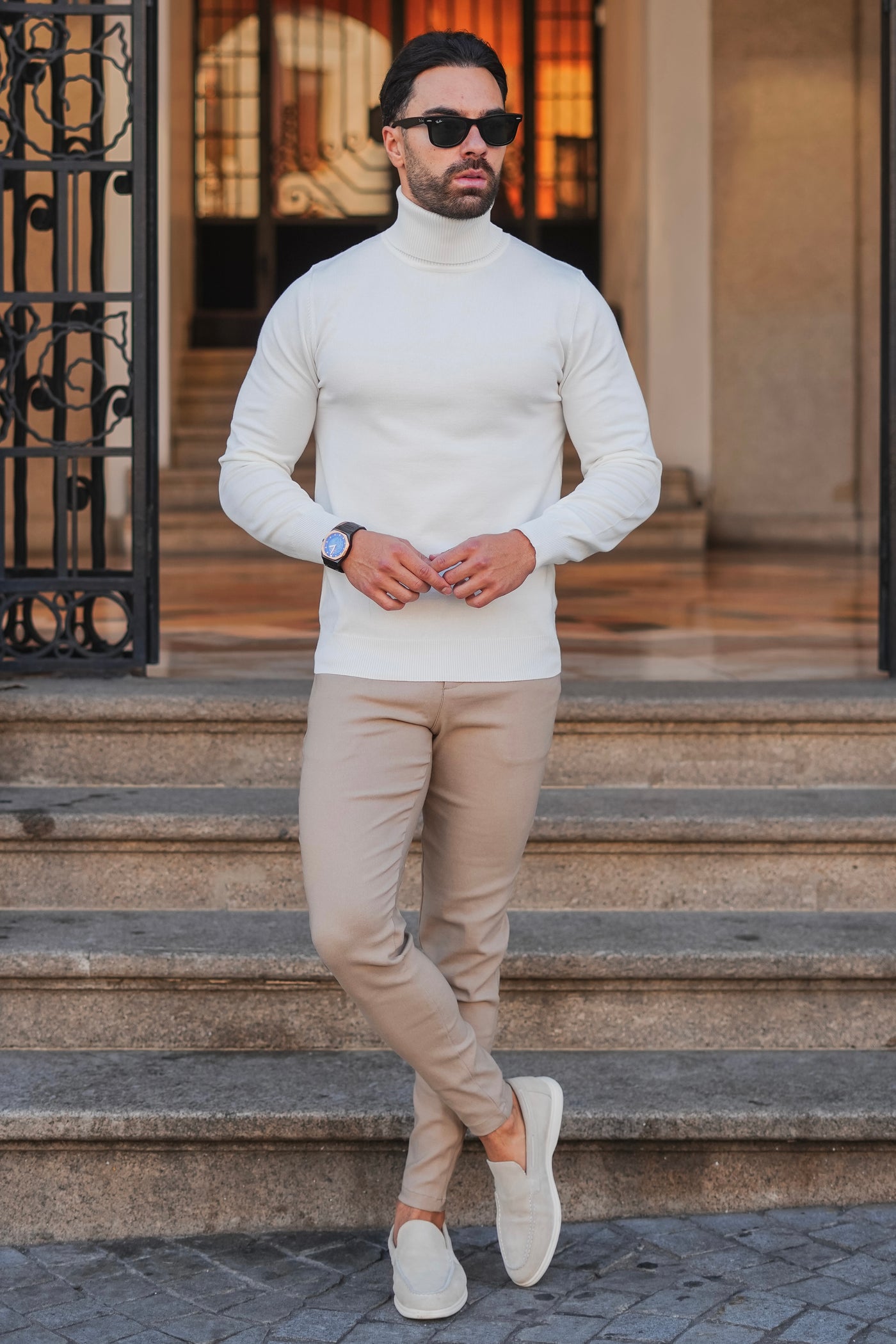 THE TURTLENECK  KNIT - WHITE